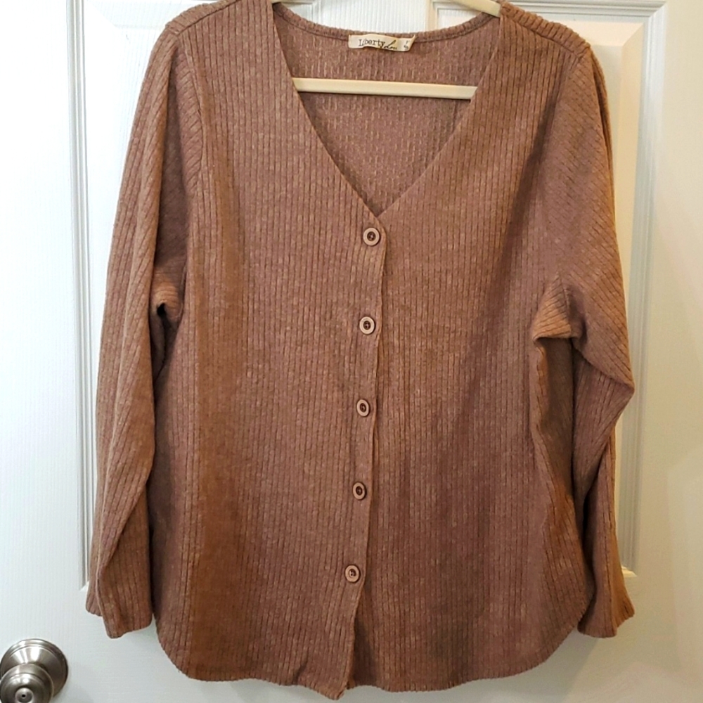 👕Liberty Love plus V neck Sweater